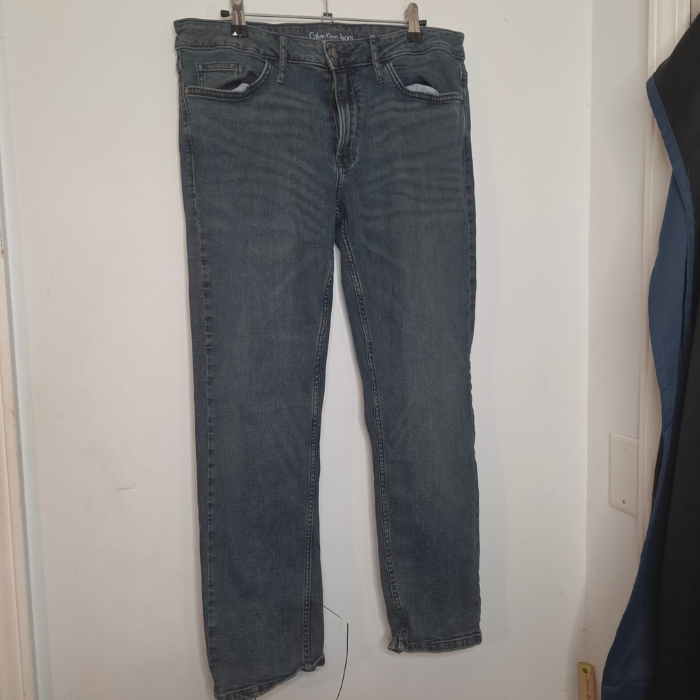 Calvin Klein Jeans Slim Boyfriend Womens Size 10‎ Medium Wash Blue Denim Pants